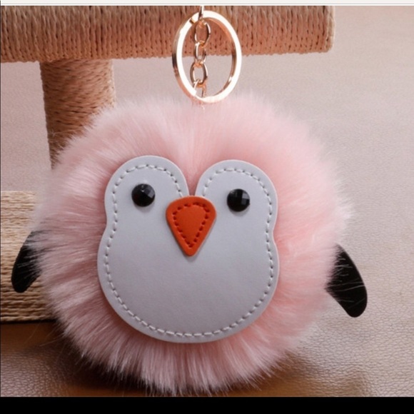 🆕 Rose Gold Puffy Penguin Keychain - Picture 7 of 7